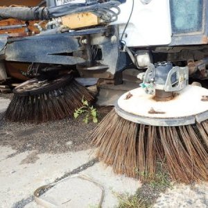 foto 4t/1.8m3 sweeper Johnston GOOD CONDITION